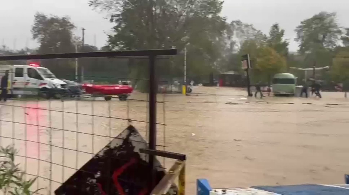 Meteoroloji İstanbul'un kuzeyinde gece yarısından itibaren kuvvetli yağış bekliyor