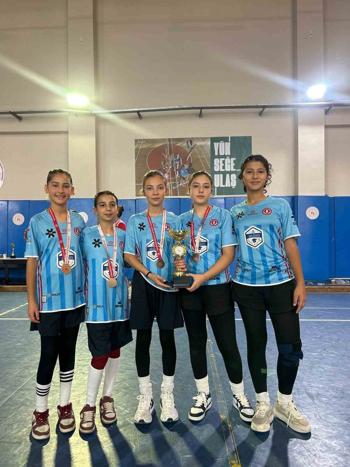 Muğla Hokey Ligleri'nde U14 karşılaşmaları heyecanla devam ediyor