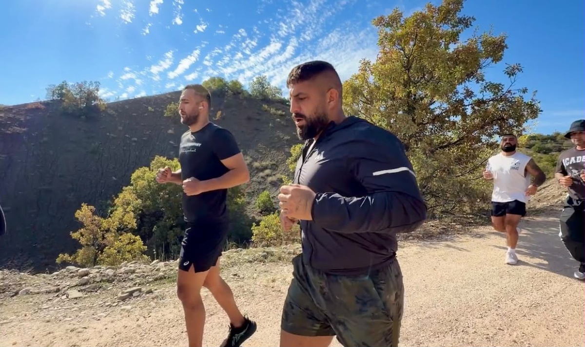 Namağlup boksör Çamkıran, WBC Silver kemeri için Tunceli'de kamp yapıyor