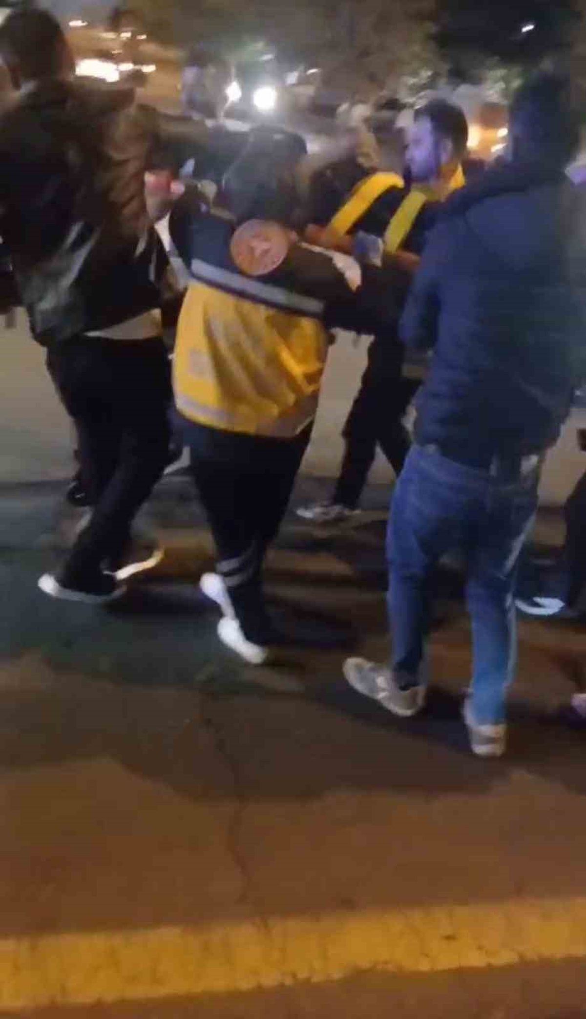 Nevşehir Bekdik Mahallesi'nde otomobil motosikletle çarpıştı, 2 kişi yaralandı