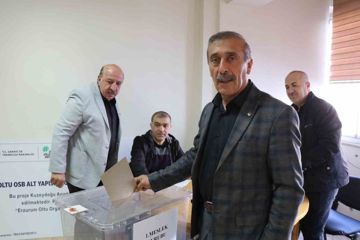 Oltu TSO'da beyaz liste 5 komiteyi de kazandı, Baki Karaca 5. kez başkan seçildi