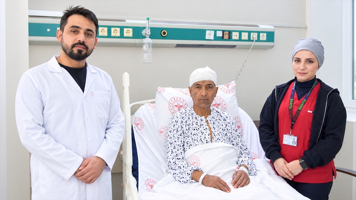 Şanlıurfa'da 60 yaşındaki kadının beynindeki kitle hastanede ameliyatla çıkarıldı