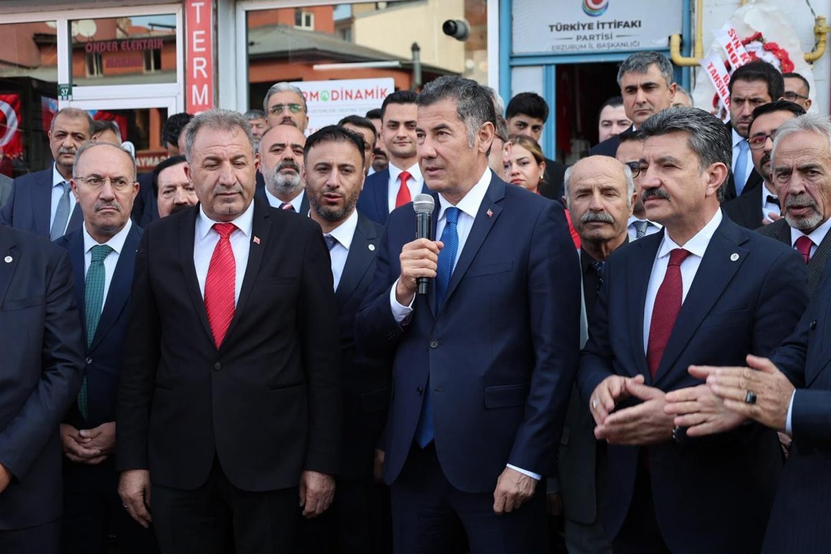Seçim gündemi hareketlenirken Sinan Oğan uzun aradan sonra Erzurum'da