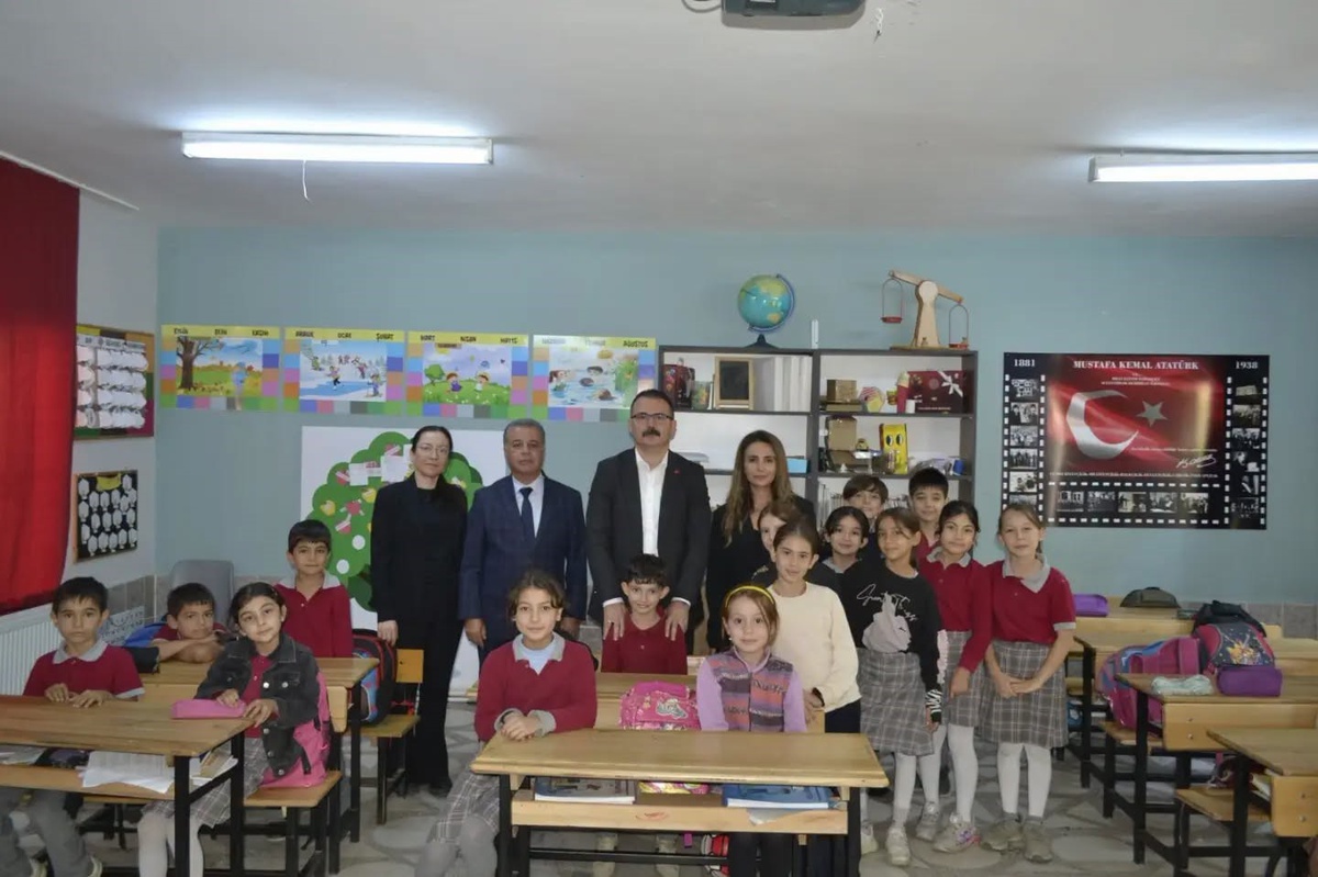 Sultanhisar Kaymakamı Ateş, Demirhan İlkokulu'nda eğitim çalışmalarını değerlendirdi