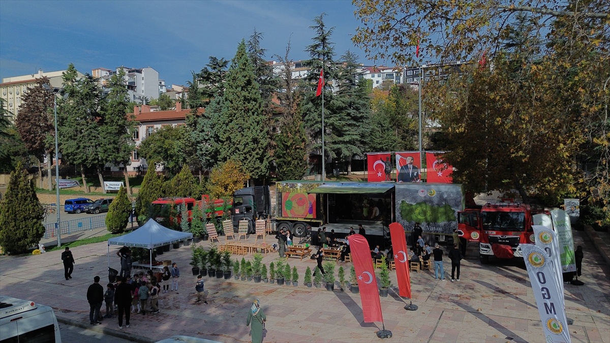 Yeşil Vatan Tırı Bilecik'te çocuklara orman sevgisini anlattı