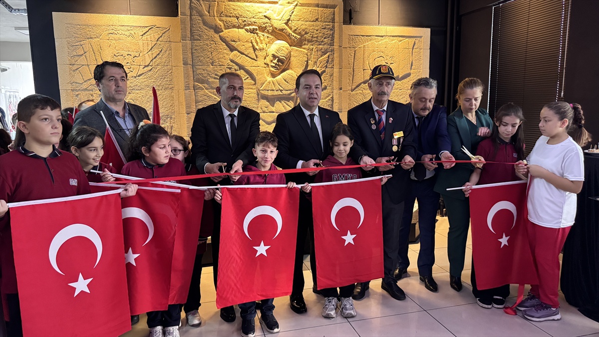 Zonguldak'ta öğrencilerden Çanakkale rölyefi