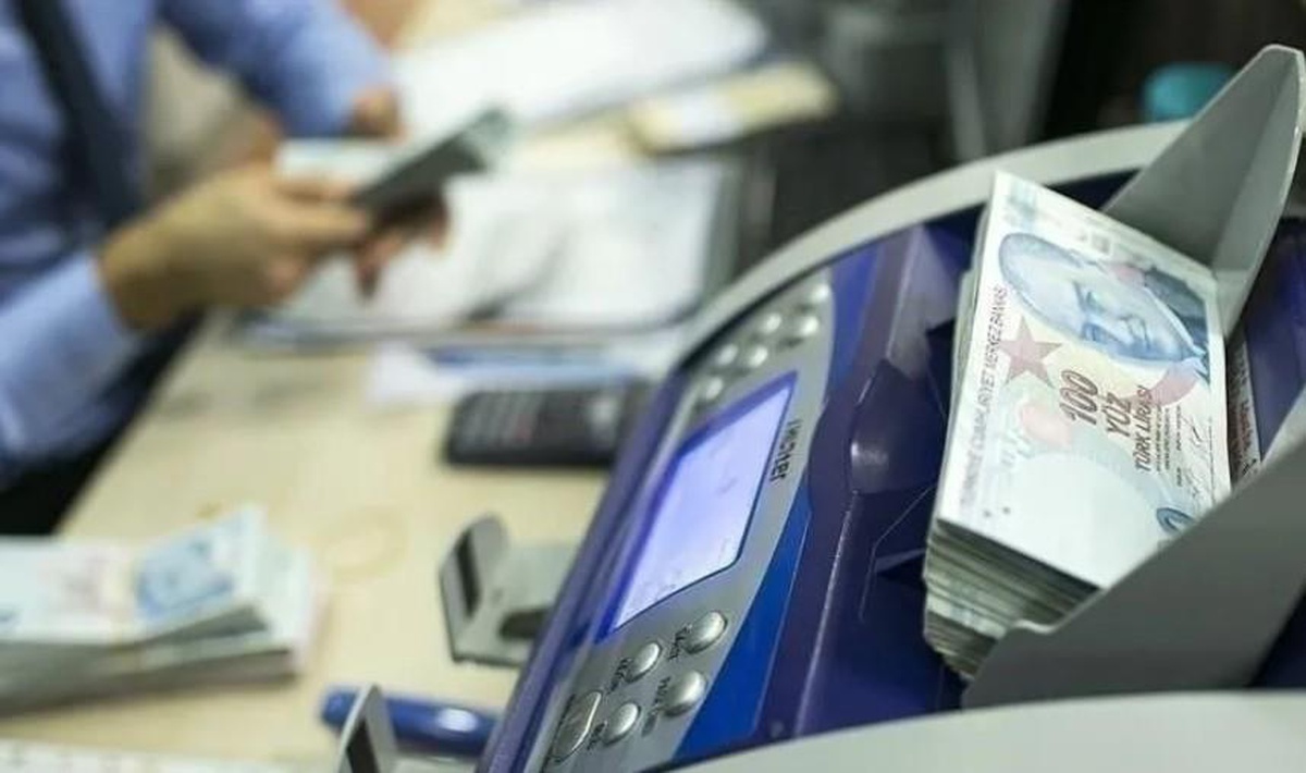 28 Ekim Çarşamba yarın bankalar açık mı, bankalar yarım gün mü çalışıyor?
