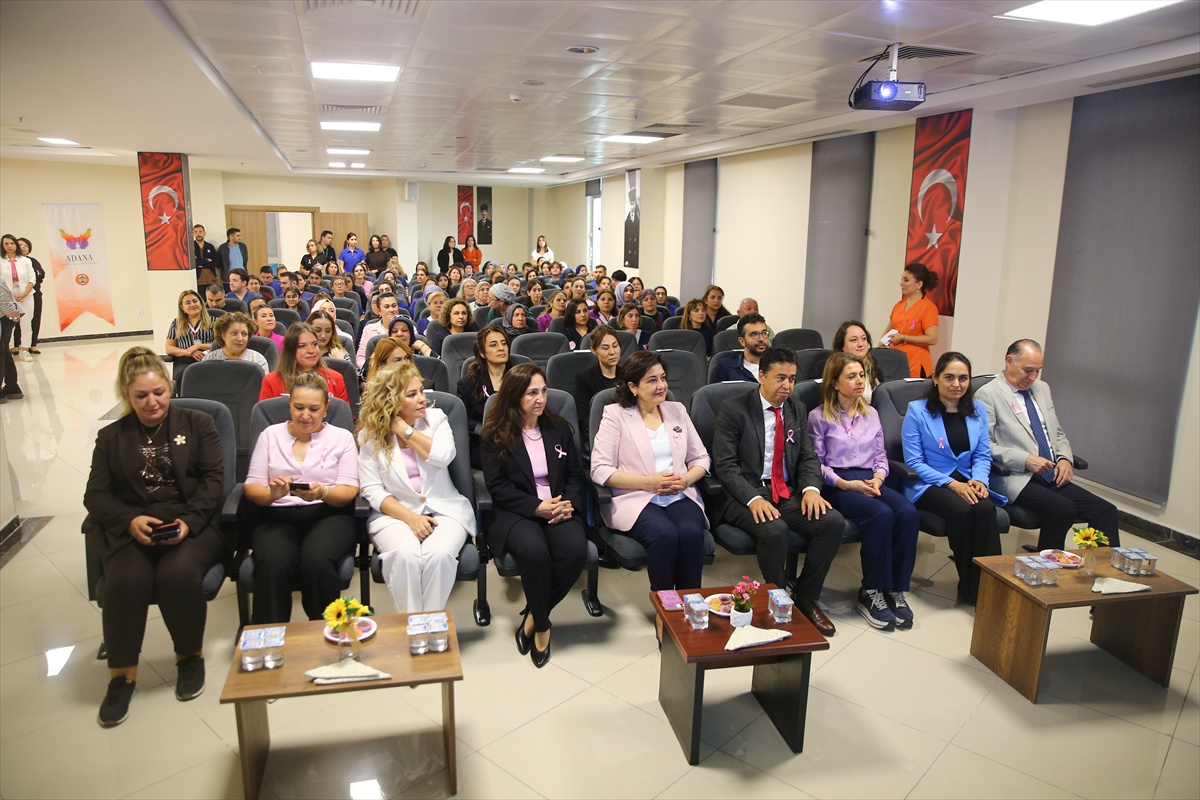 Adana'da meme kanseri etkinliğinde Türkiye'de yılda 26 bin tanıya dikkat çekildi