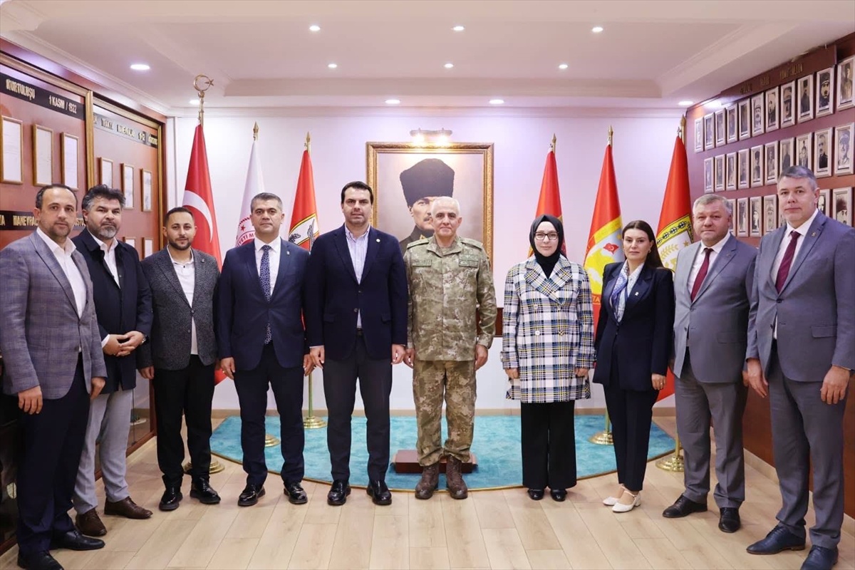 AK Parti Tekirdağ milletvekilleri Kolordu Komutanı Davut Ala'yı ziyaret etti