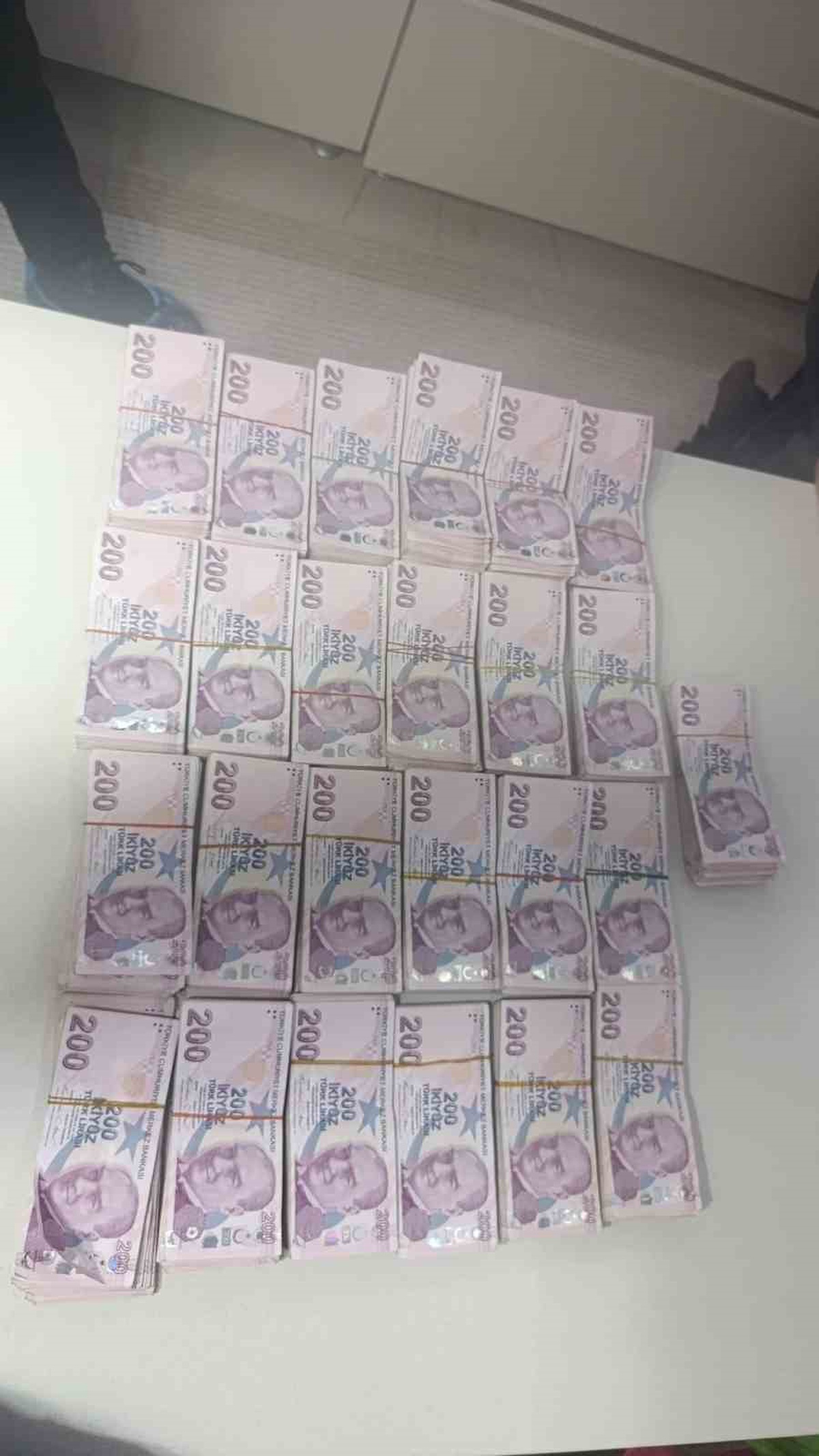 Ankara merkezli 2 ilde düzenlenen DEAŞ operasyonunda 16 şüpheli yakalandı
