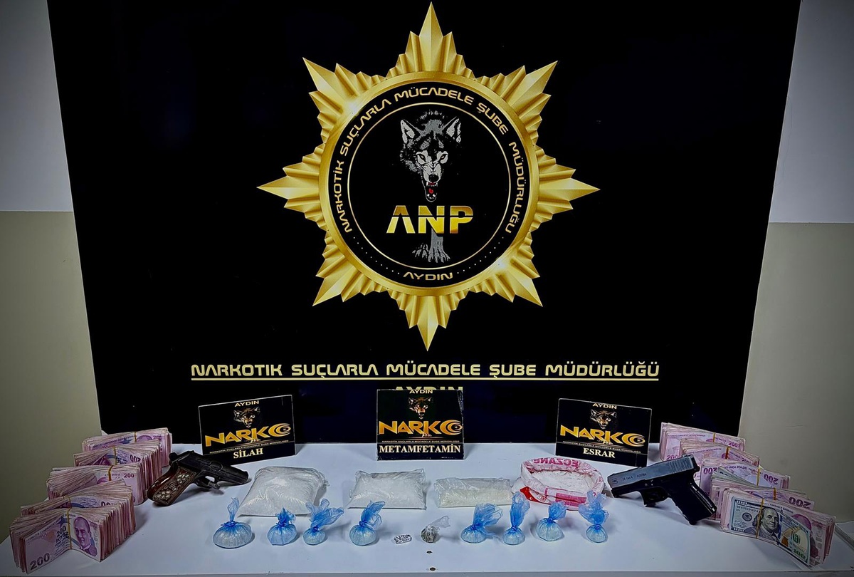 Aydın Germencik'te 1 kilo 137 gram metamfetamin ele geçirildi, 2 şüpheli tutuklandı