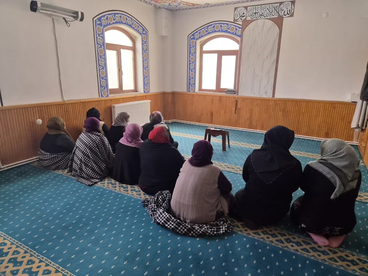 Aydıntepe İlçe Müftülüğü kadınlara 15 günde bir cami sohbeti düzenleyecek