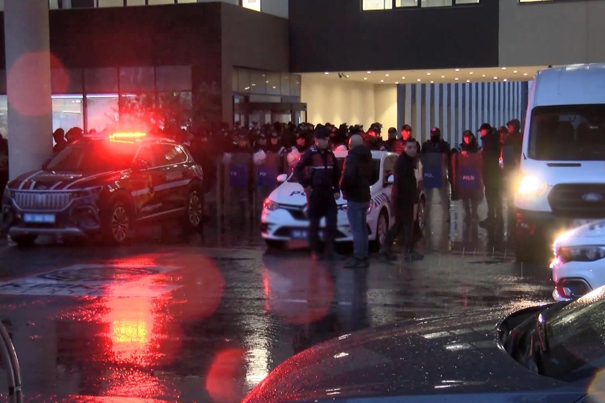 Bakırköy Belediyesi'ne operasyon! 37 şüpheli gözaltına alındı