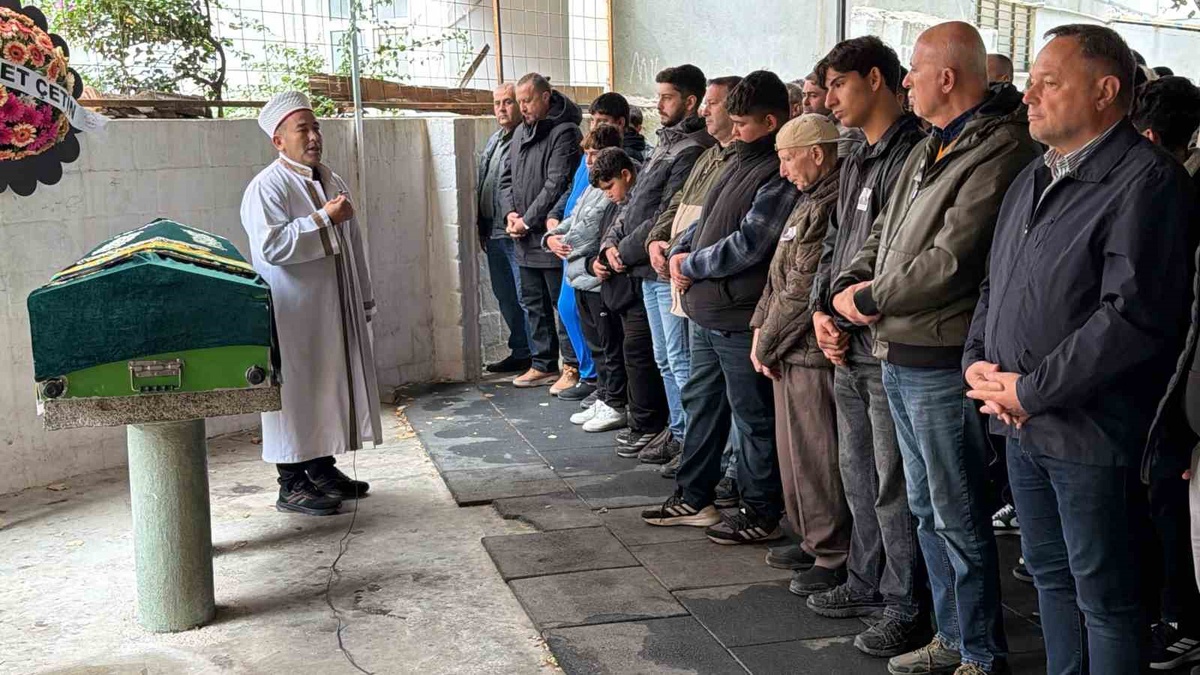 Edremit'te motosiklet kazasında yaşamını yitiren turizmci Mustafa Özcan'a veda
