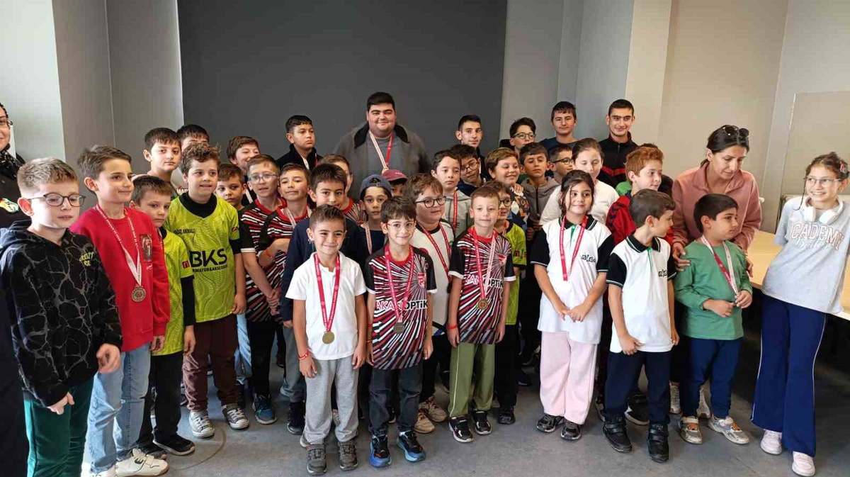 Bilecik'te 29 Ekim Cumhuriyet Bayramı satranç turnuvasına 60 sporcu katıldı