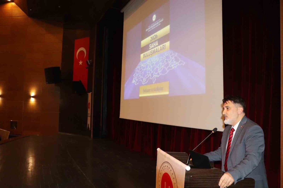 Diyanet heyeti Elazığ'da din hizmetleri için beş oturumlu saha buluşması düzenledi