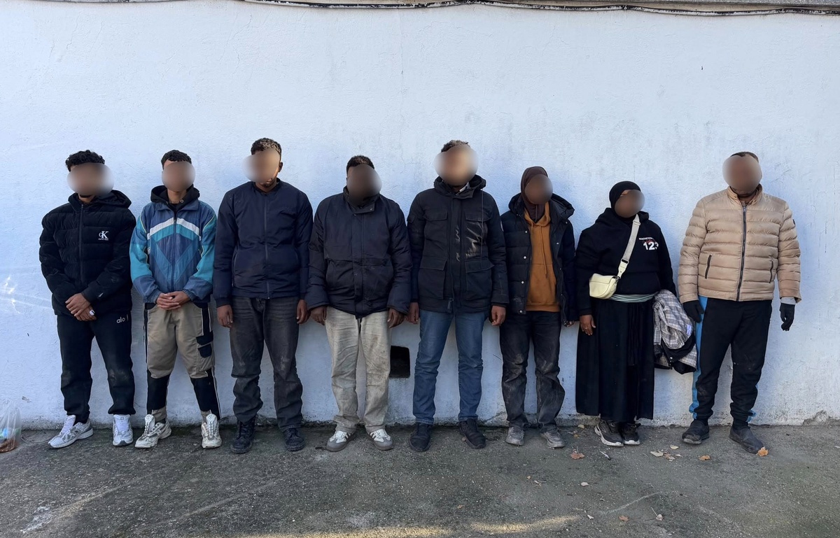 Edirne Uzunköprü'de 23 kaçak göçmen yakalandı, araç sürücüsü tutuklandı