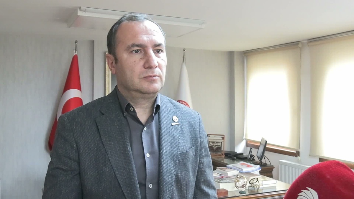 Eğitim-İş Genel Başkanı Özbay, 4 eğitimciye soruşturma izninde MEB'i sorumlu tuttu