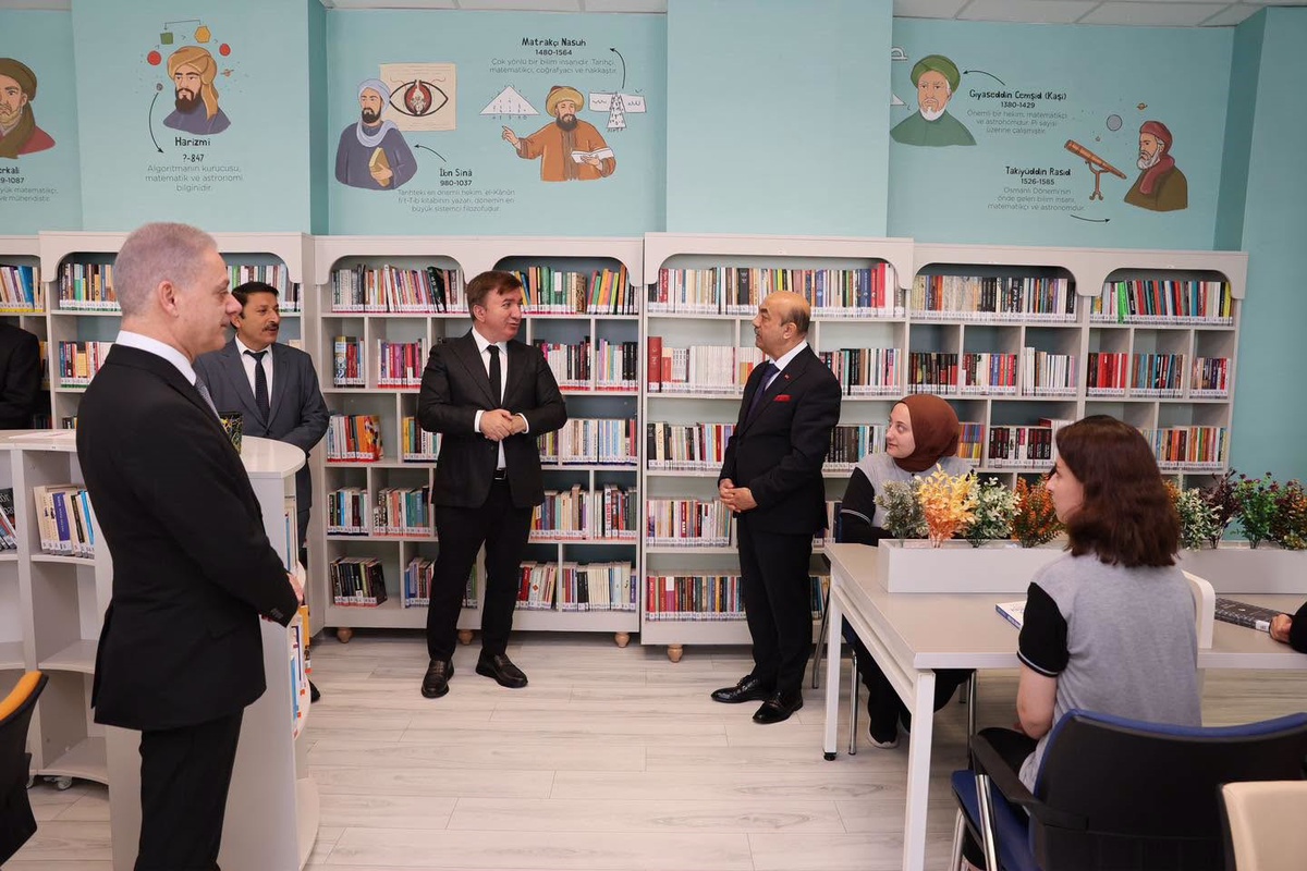 Vali Aydoğdu, Erzincan'da TOGEM-DER işbirliğiyle kurulan okul kütüphanesini açtı