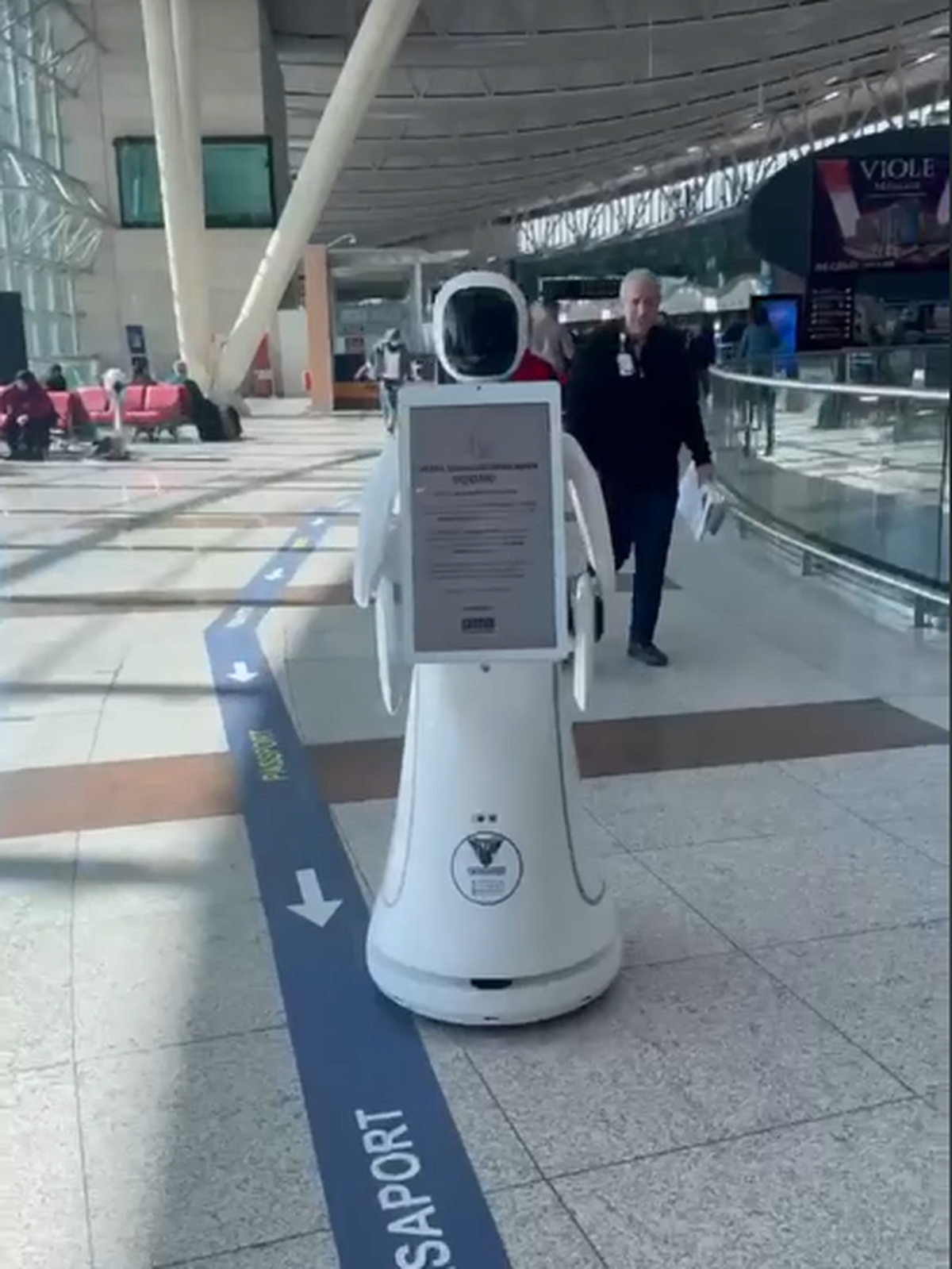 Esenboğa Havalimanı’nı robotlar “işgal etti”