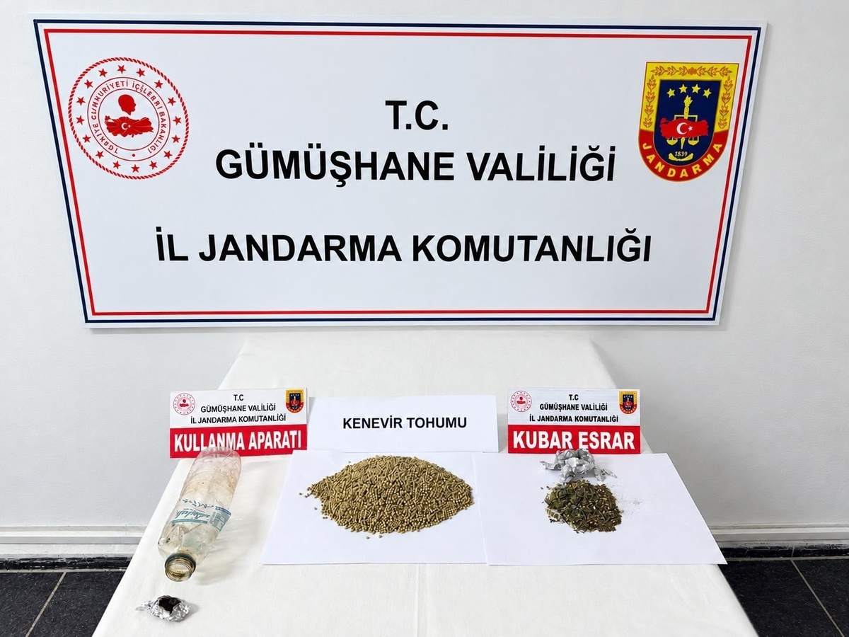 Gümüşhane'de durdurulan araçta 7,5 gram kubar esrar ve kenevir tohumu ele geçirildi