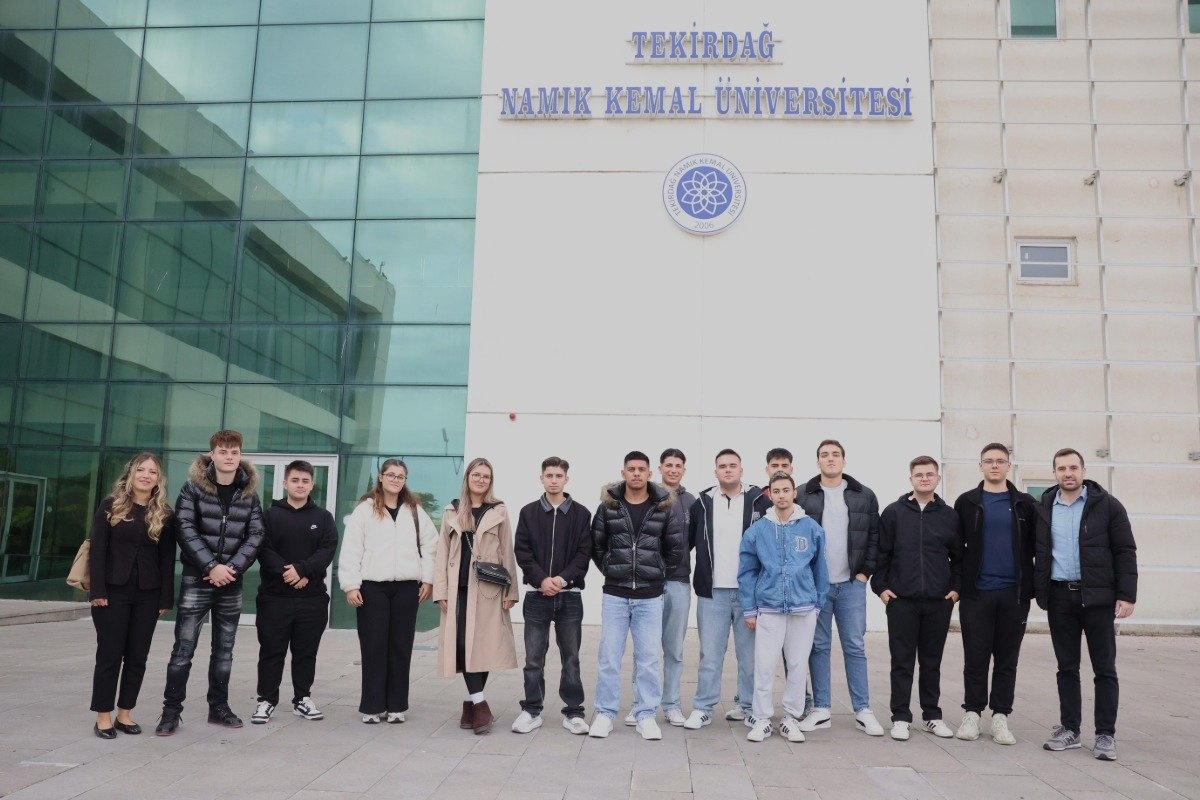 Hayrabolu Ergün Korkmaz Mesleki ve Teknik Anadolu Lisesi öğrencileri NKÜ'yü gezdi