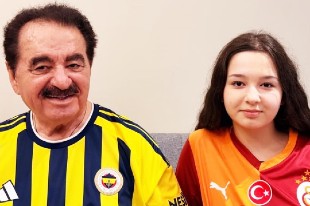 İbrahim Tatlıses derbiyi kızı Elif Ada’yla izledi