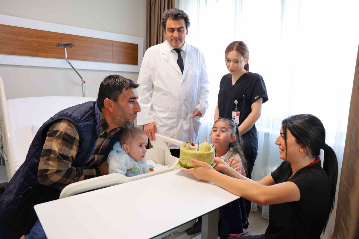 Kahramanmaraş Afşin'de kalbi duran 2 yaşındaki çocuk 1,5 ay sonra taburcu edildi