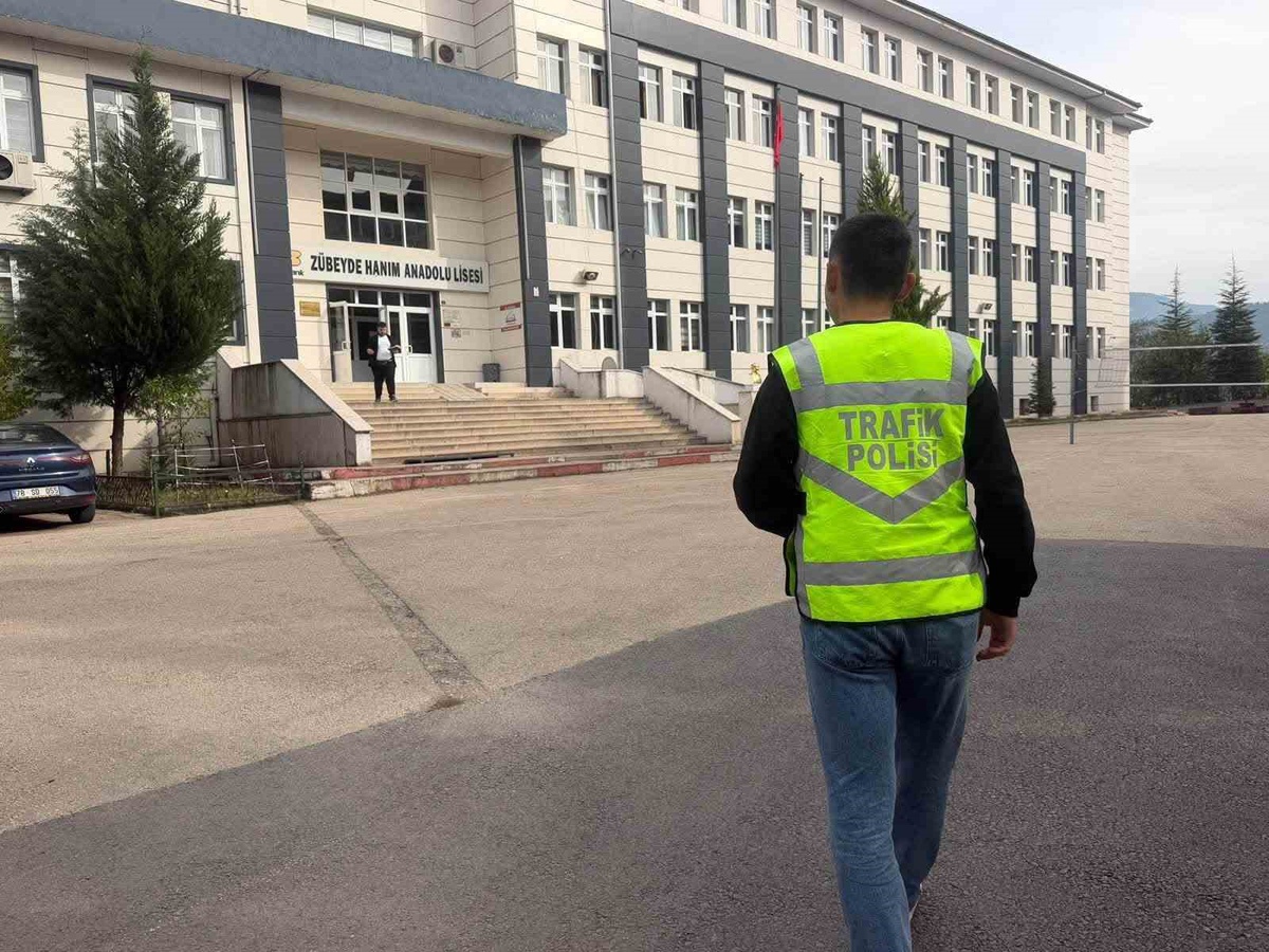 Karabük Valiliği okul çevresi ve öğrenci servisi denetimlerinin sürdüğünü açıkladı