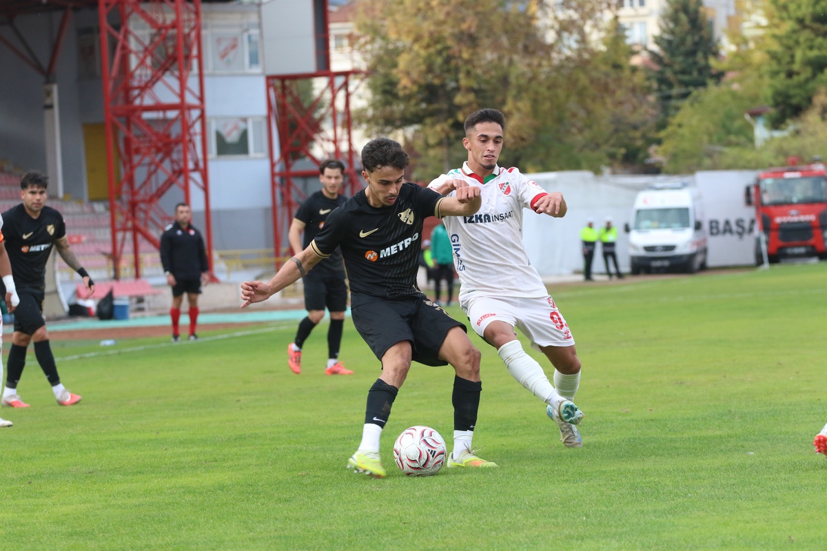 Karşıyaka, Boluspor'u Ziraat Türkiye Kupası 3. eleme turunda uzatmalarda 3-1 yendi