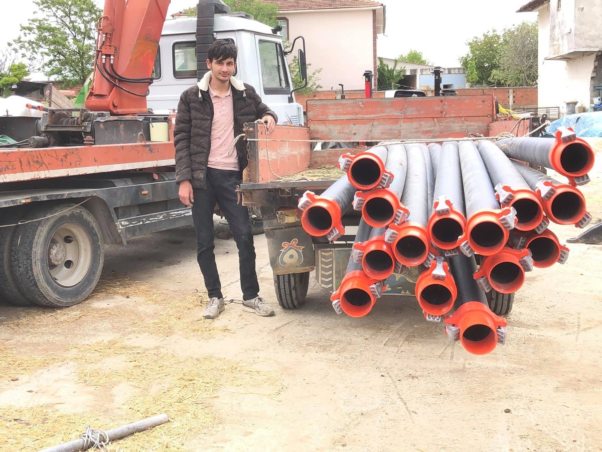 Kastamonu Taşköprü'de iddiaya göre otomobil büyükbaş hayvana çarptı, sürücü öldü
