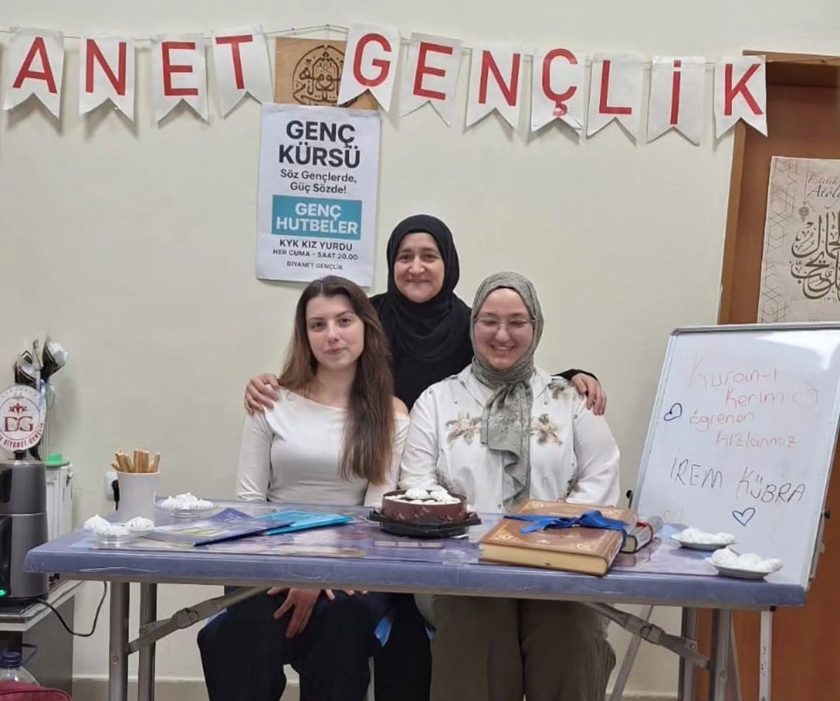 Kütahya Simav'da KYK Kız Yurdunda Kur'an eğitimi 3 haftada 2 öğrenciyi okumaya geçirdi