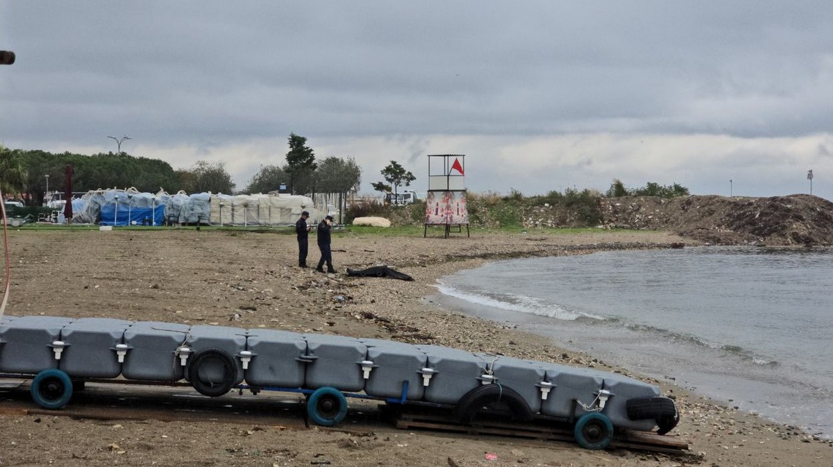 Mudanya'da sahilde 55-60 yaşlarında olduğu değerlendirilen erkek ölü bulundu
