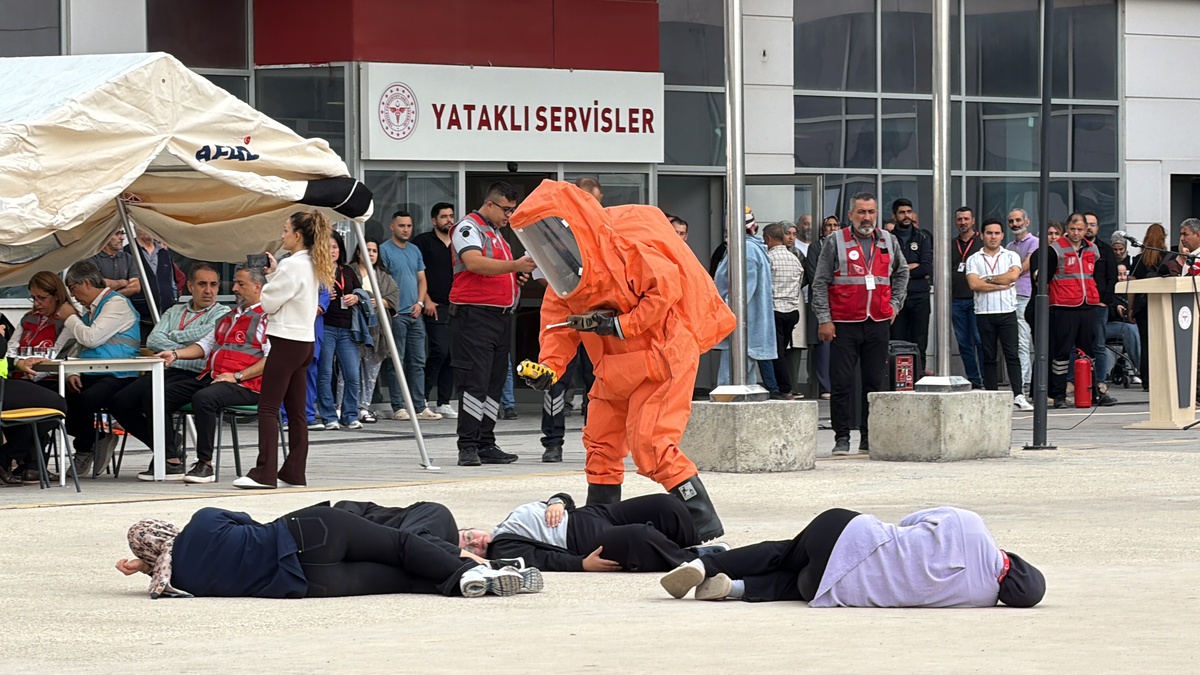 Osmaniye'de hastane tatbikatında bombalı saldırı senaryosunda 12 yaralı canlandırıldı
