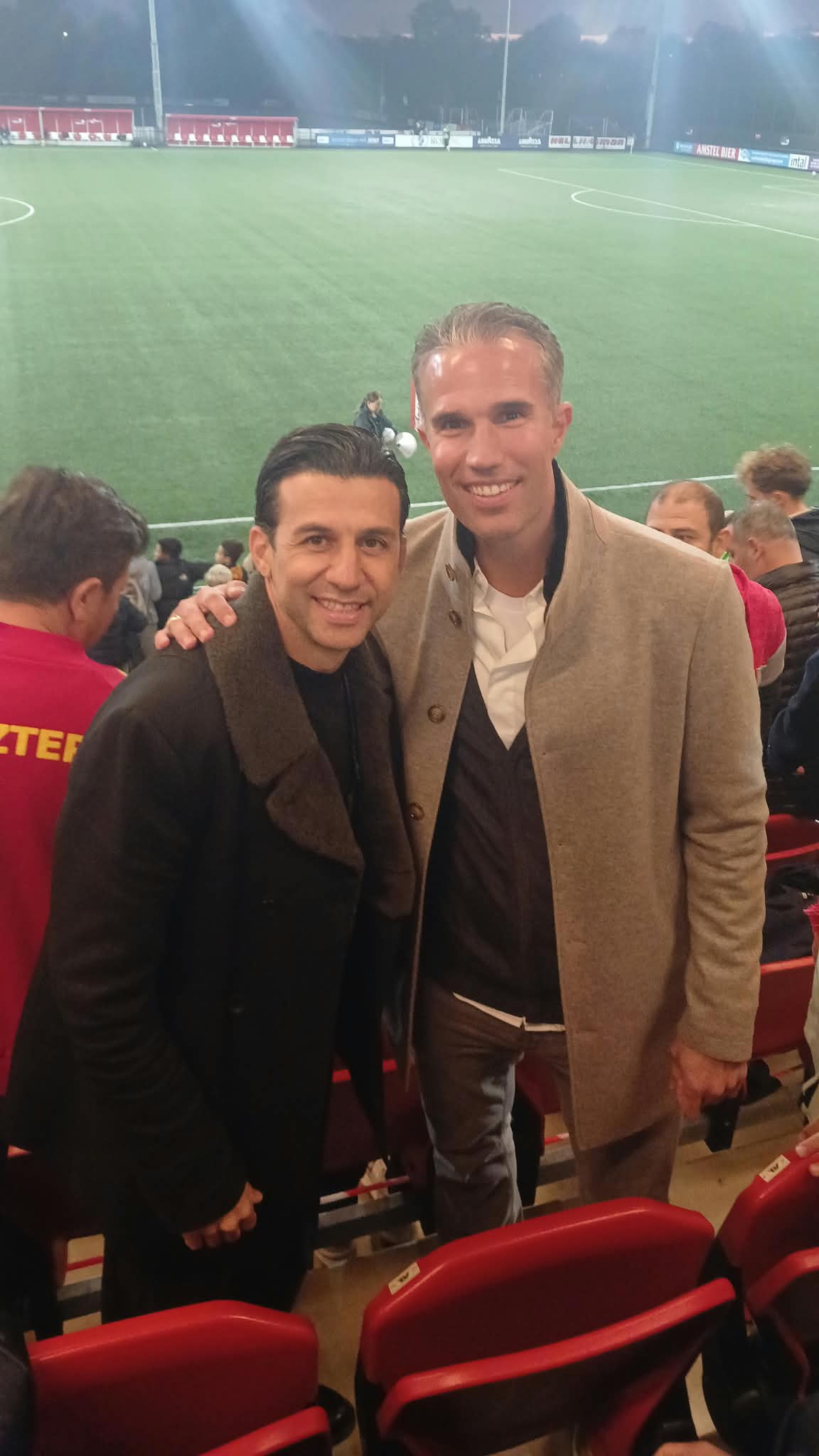 Robin van Persie, AZ Alkmaar-Göztepe U19 maçını AFAS Training Complex'te izledi