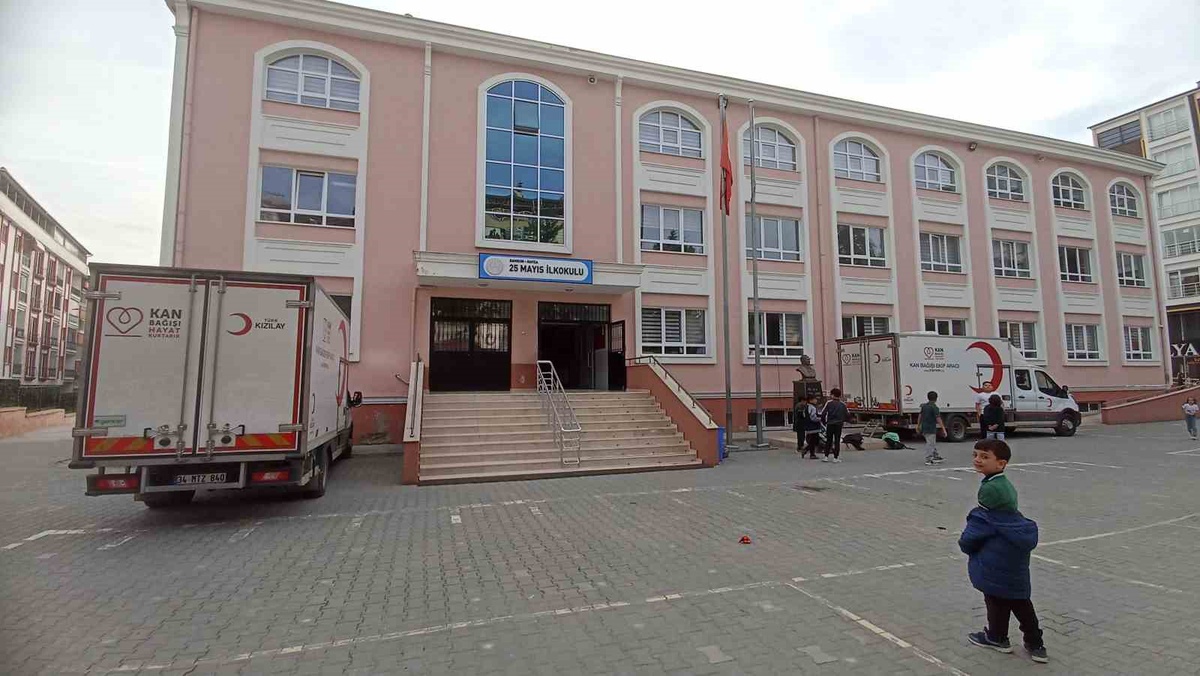 Samsun Havza'da 25 Mayıs İlkokulu'nda kan kampanyasında 60 ünite bağış toplandı