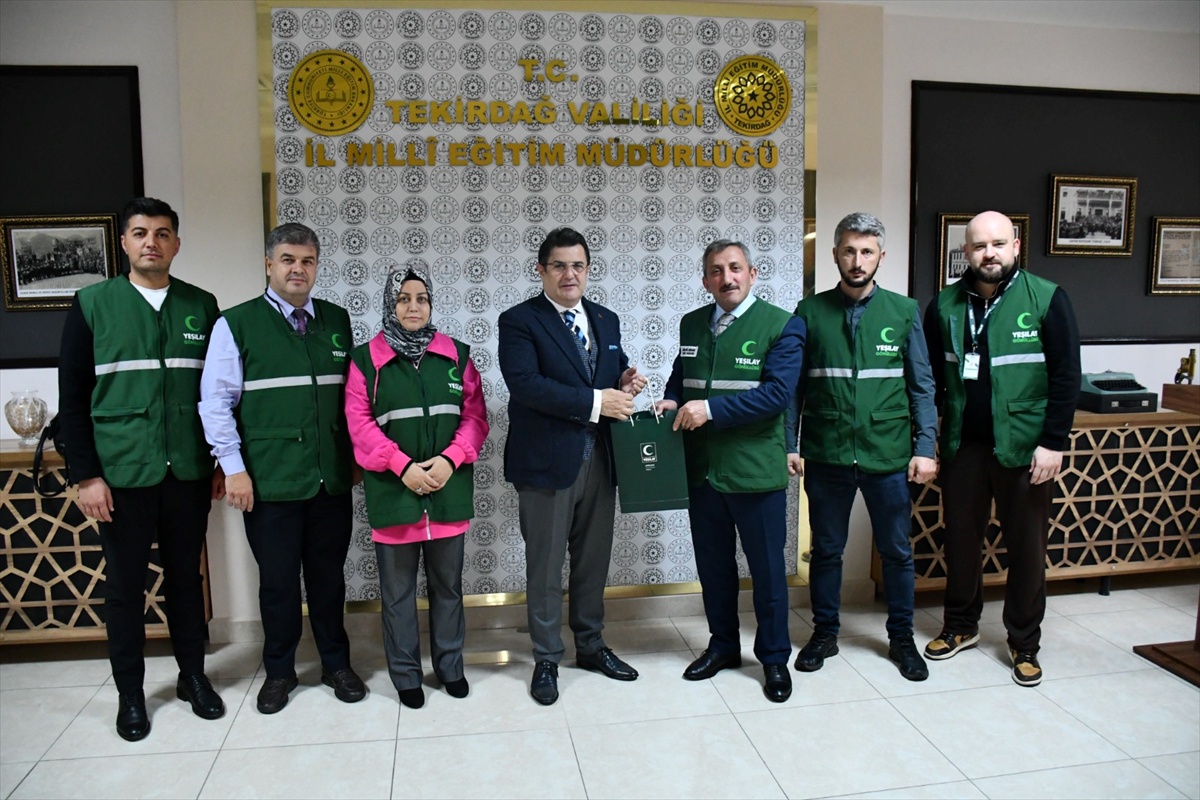 Yeşilay Tekirdağ Şube Başkanı Erdoğan, İl Milli Eğitim Müdürü Yeniyol'u ziyaret etti