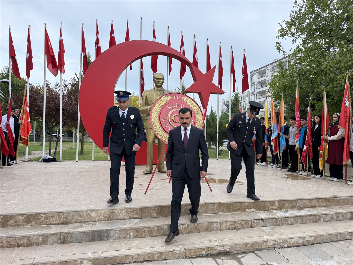 Adıyaman'ın Kahta, Çelikhan ve Gölbaşı'nda 103. yıl Cumhuriyet Bayramı kutlandı