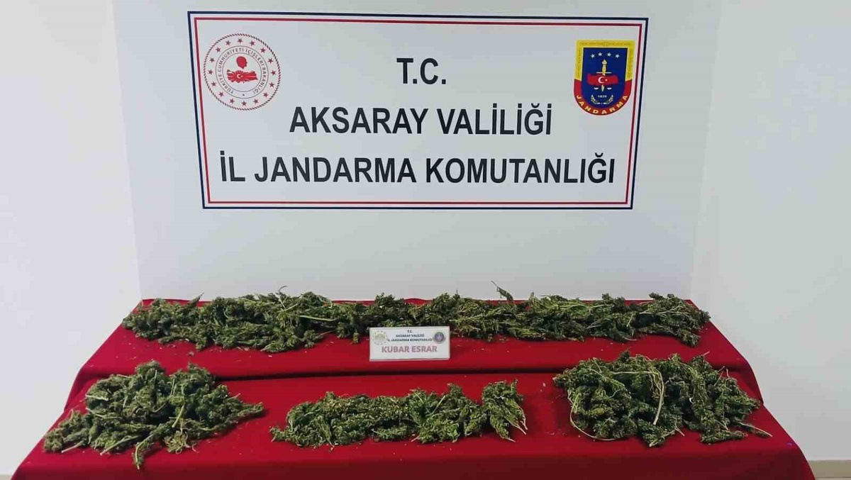 Aksaray'da jandarmanın uyuşturucu operasyonunda 3 şüpheli tutuklandı