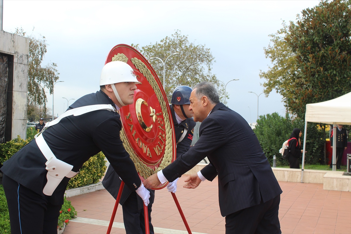 Bursa ve Eskişehir dahil 7 ilde Cumhuriyet'in 103. yılı çelenk törenleriyle kutlandı