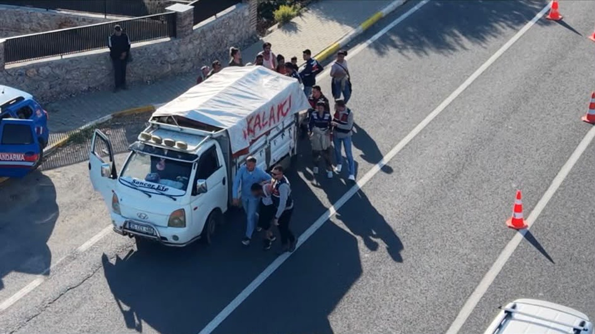 Edremit'te zeytin işçisi kılığındaki firari, 24 yıl 1 ay hapis cezasıyla yakalandı
