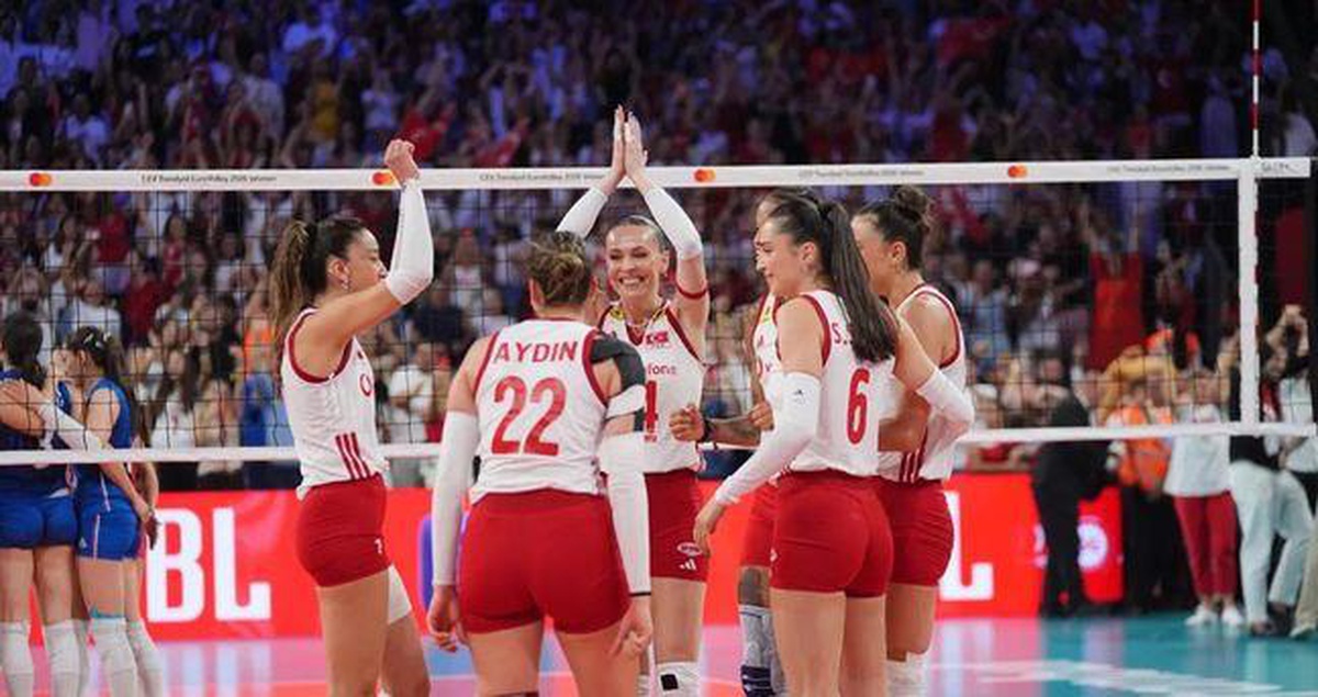 FIVB DÜNYA SIRALAMASI: Filenin Sultanları dünya sıralamasında kaçıncı?