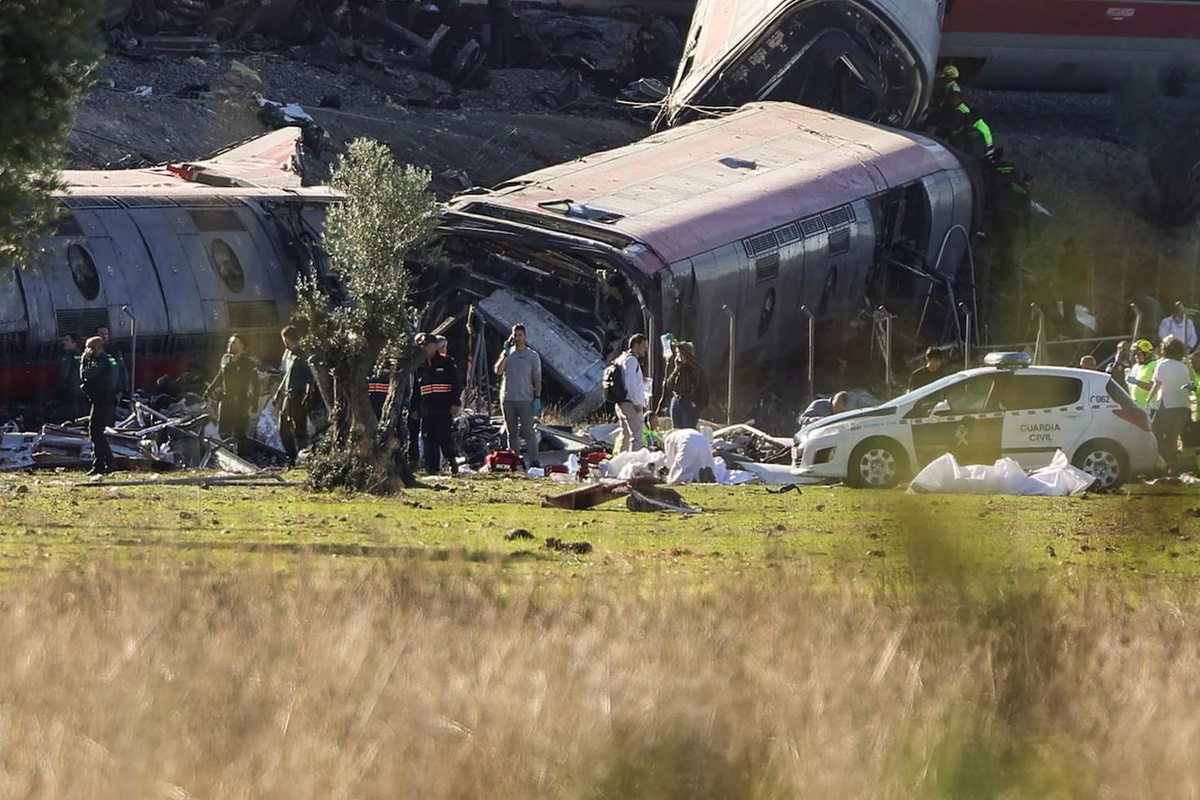 İspanya'da iki hızlı tren çarpıştı: Çok sayıda ölü ve yaralı var