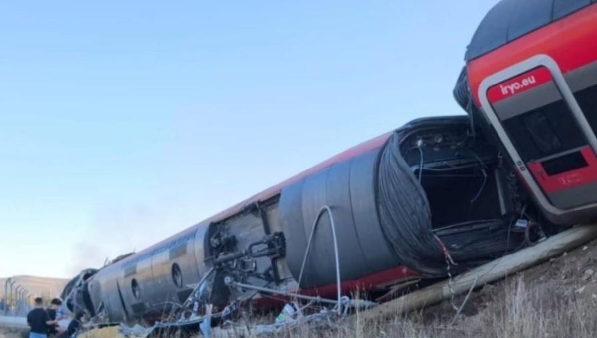 İspanya tren kazasında kaç kişi öldü?