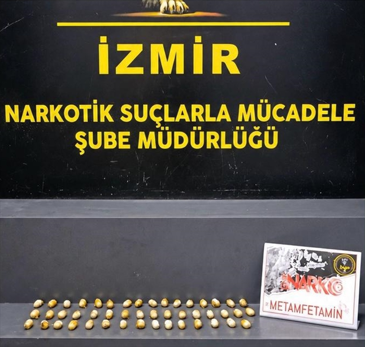 İzmir'de midesinde 322 gram sentetik uyuşturucu taşıyan şüpheli tutuklandı