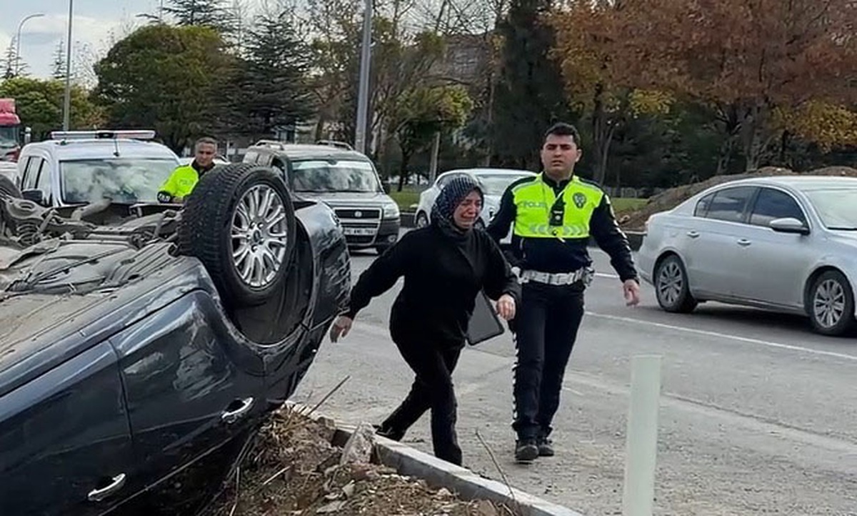 Kütahya'da refüje çarpan otomobil takla attı, 26 yaşındaki sürücü hafif yaralandı