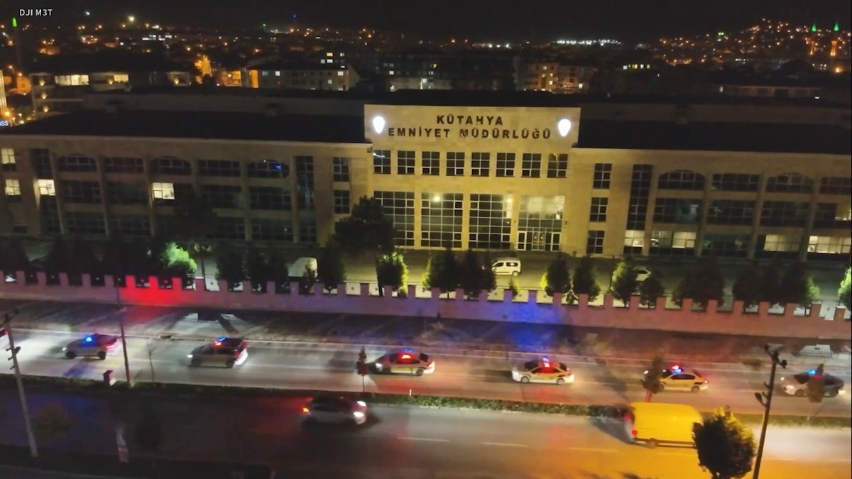 Kütahya'da yasa dışı bahis operasyonunda 79 gözaltından 62'si tutuklandı