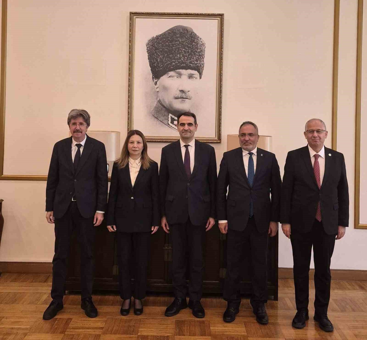 OMÜ Rektörü Aydın, Pekin'de Büyükelçi Ünal'la akademik iş birliklerini ele aldı