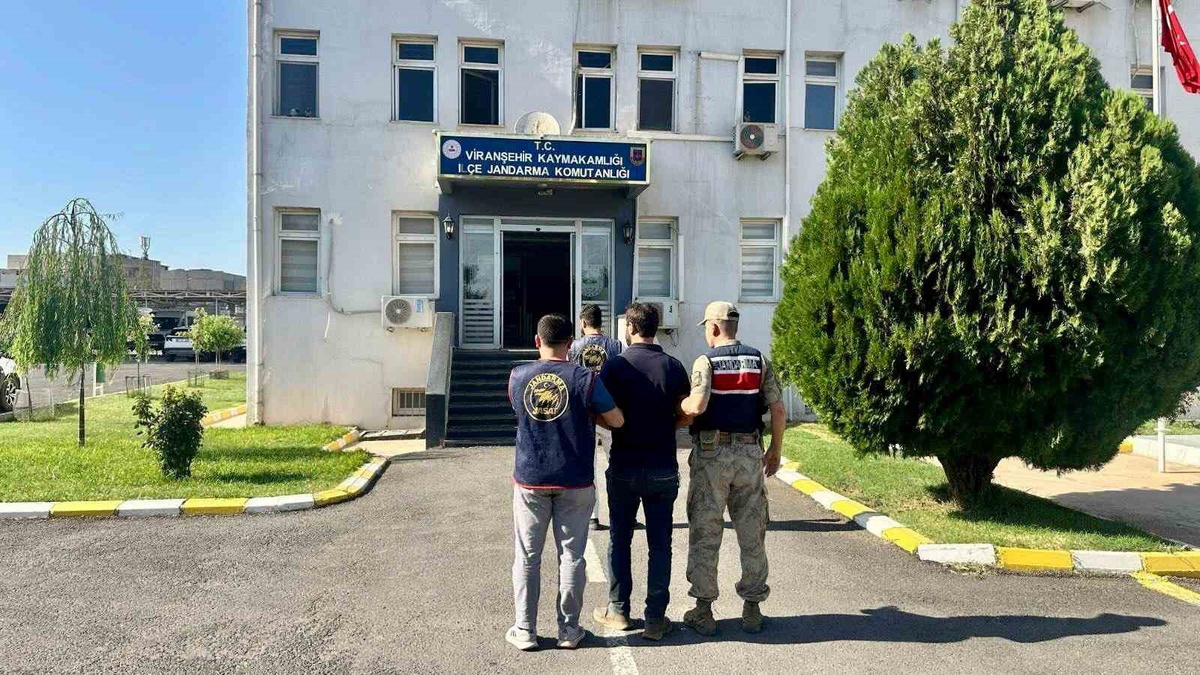 Viranşehir'de yağma suçundan aranan şahıs 8 yıl 3 ay 20 gün hapis cezasıyla yakalandı