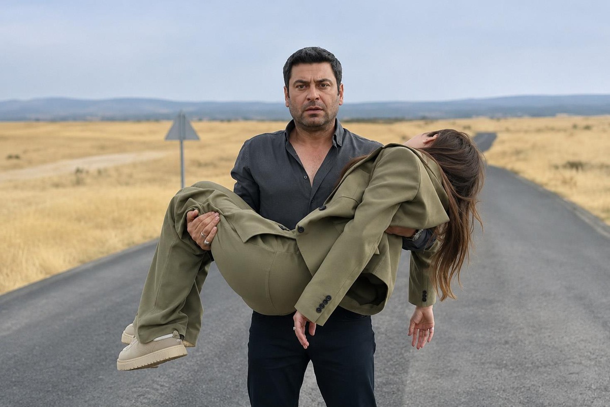 Yarım milyon izlenen Uzak Şehir fragmanında skandal hata! Silmek zorunda kaldılar